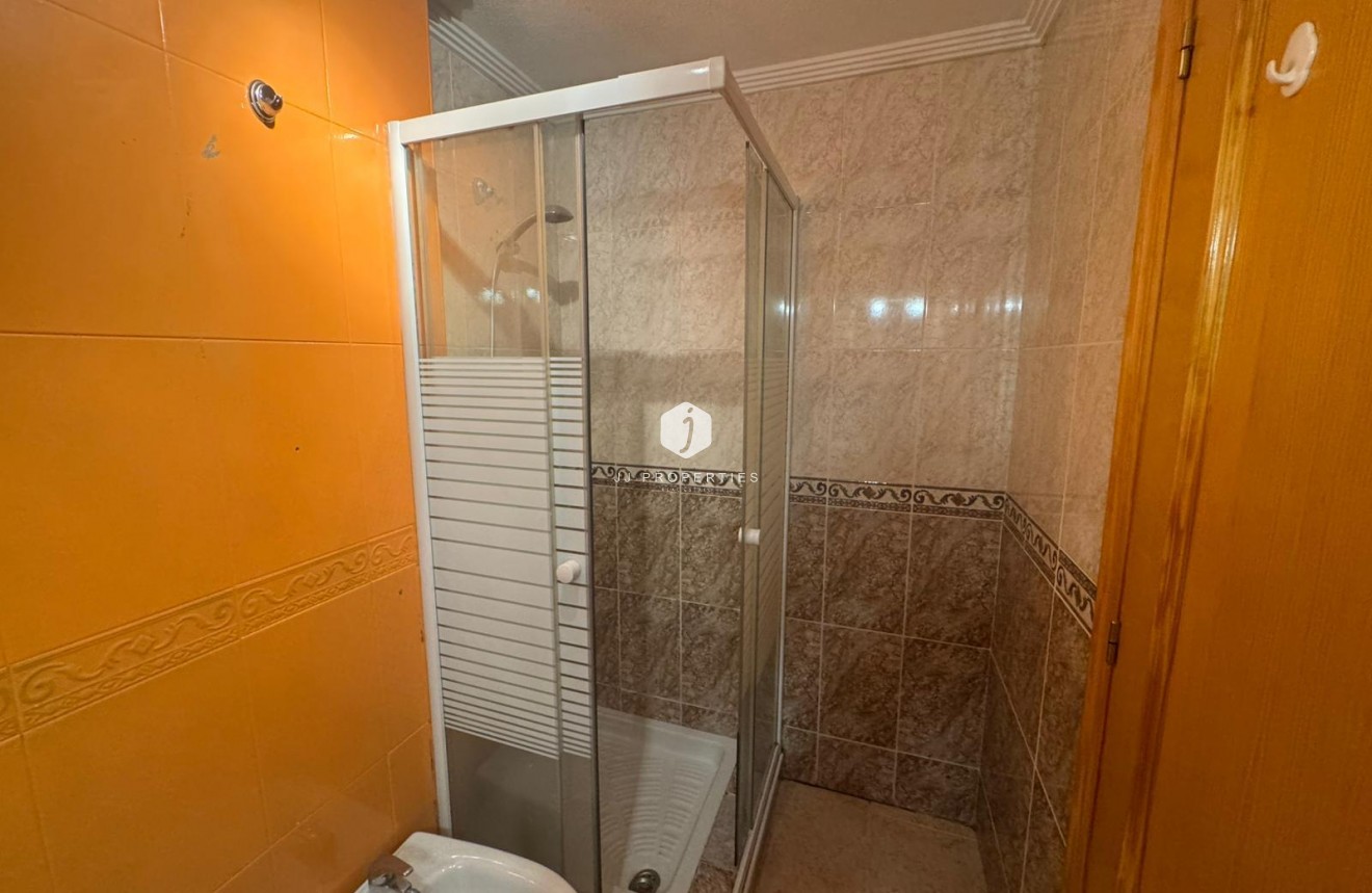 Resale - Apartment / flat -
Torrevieja - Costa Blanca