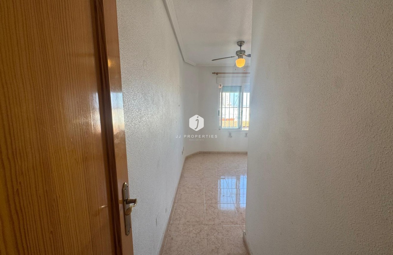 Resale - Apartment / flat -
Torrevieja - Costa Blanca