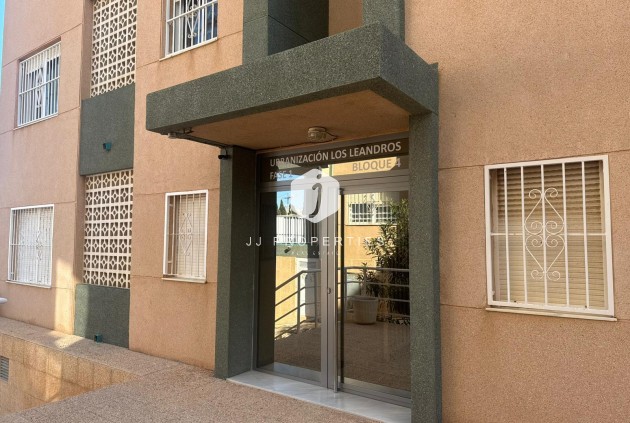 Resale - Apartment / flat -
Torrevieja - Costa Blanca
