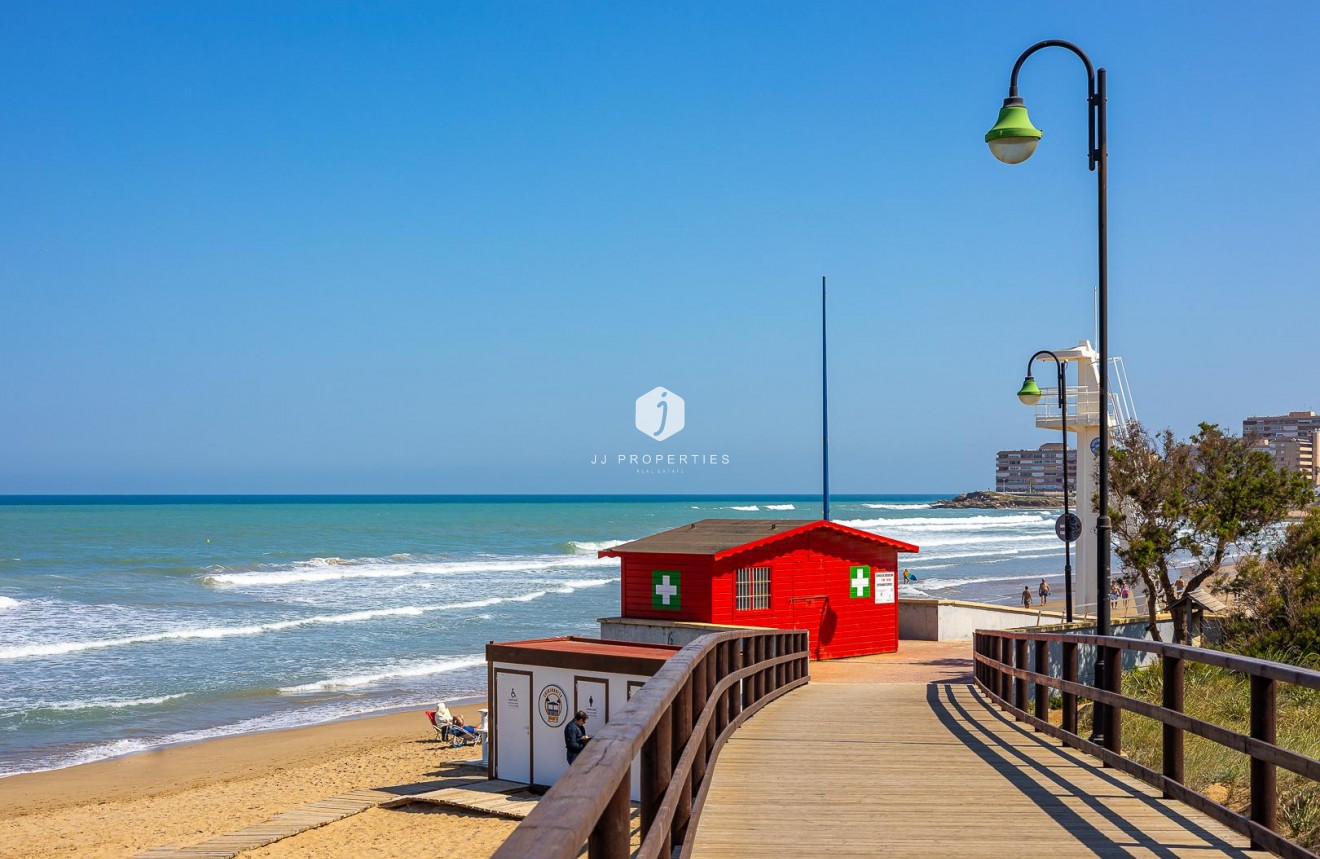 Resale - Apartment / flat -
Torrevieja - Costa Blanca