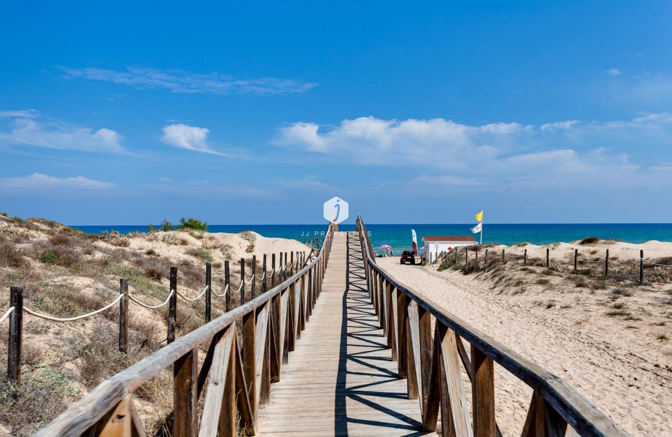 Resale - Apartment / flat -
Torrevieja - Costa Blanca