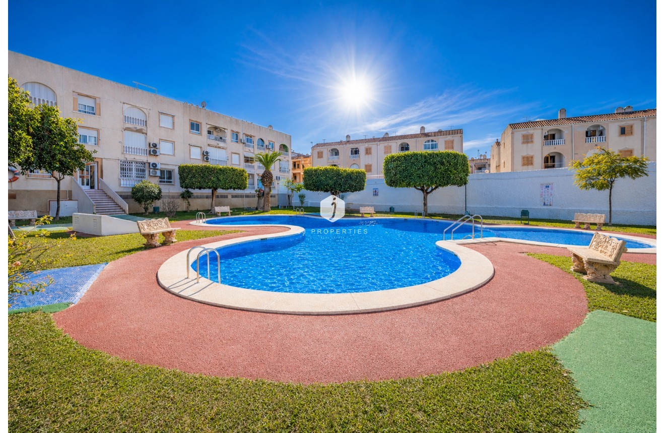 Z drugiej ręki - Mieszkanie w bloku -
Torrevieja - Costa Blanca