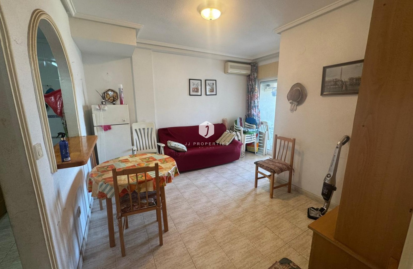 Z drugiej ręki - Mieszkanie w bloku -
Torrevieja - Costa Blanca