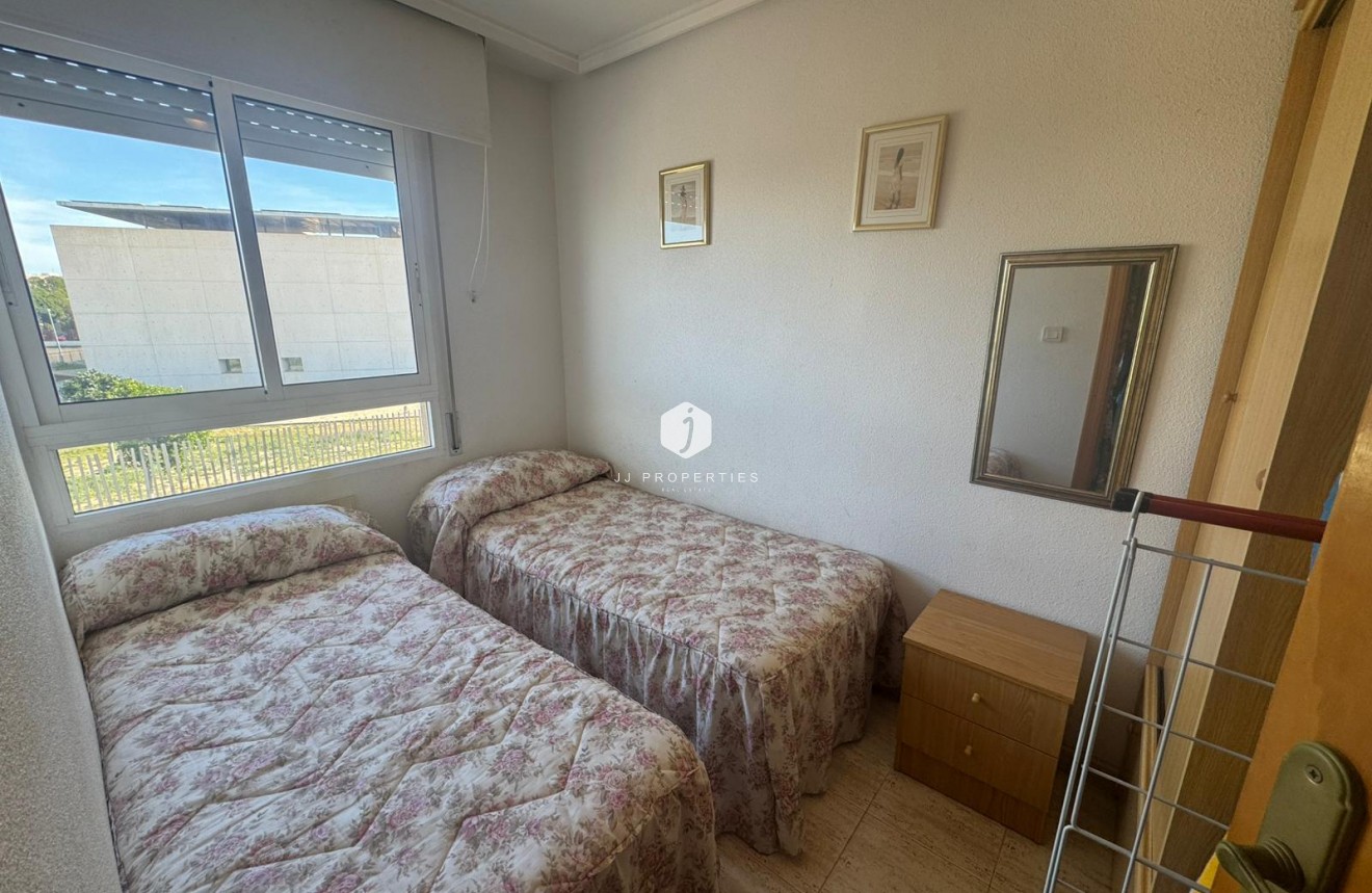 Z drugiej ręki - Mieszkanie w bloku -
Torrevieja - Costa Blanca