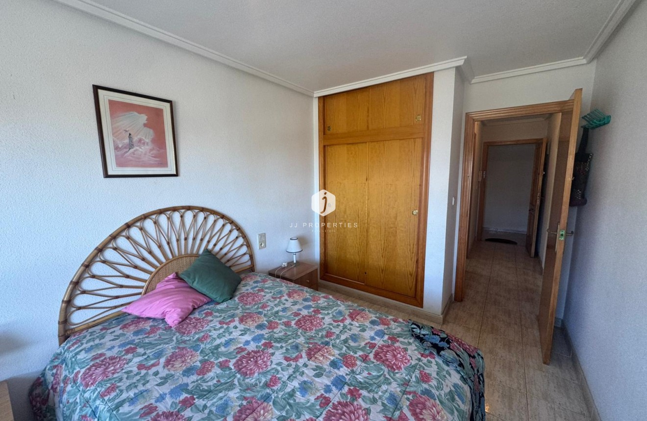 Z drugiej ręki - Mieszkanie w bloku -
Torrevieja - Costa Blanca