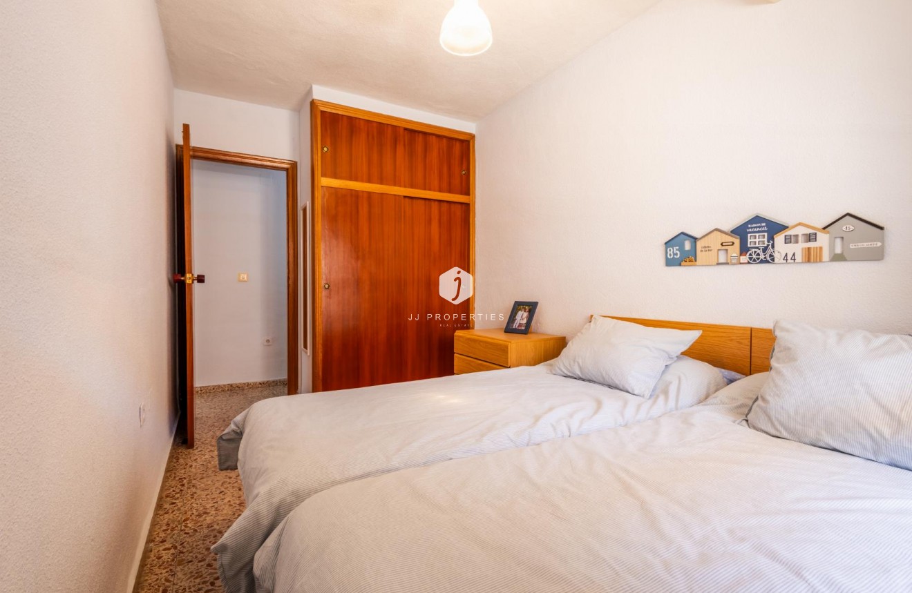 Resale - Apartment / flat -
Torrevieja - Costa Blanca
