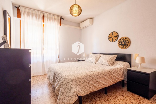 Resale - Apartment / flat -
Torrevieja - Costa Blanca