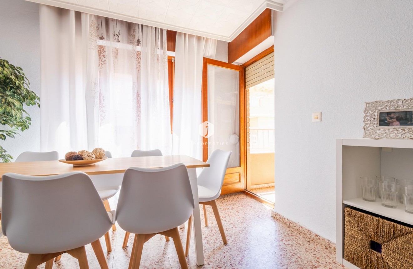 Resale - Apartment / flat -
Torrevieja - Costa Blanca