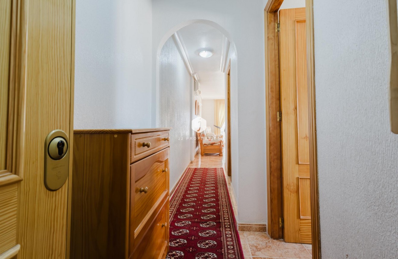 Resale - Apartment / flat -
Torrevieja - Costa Blanca
