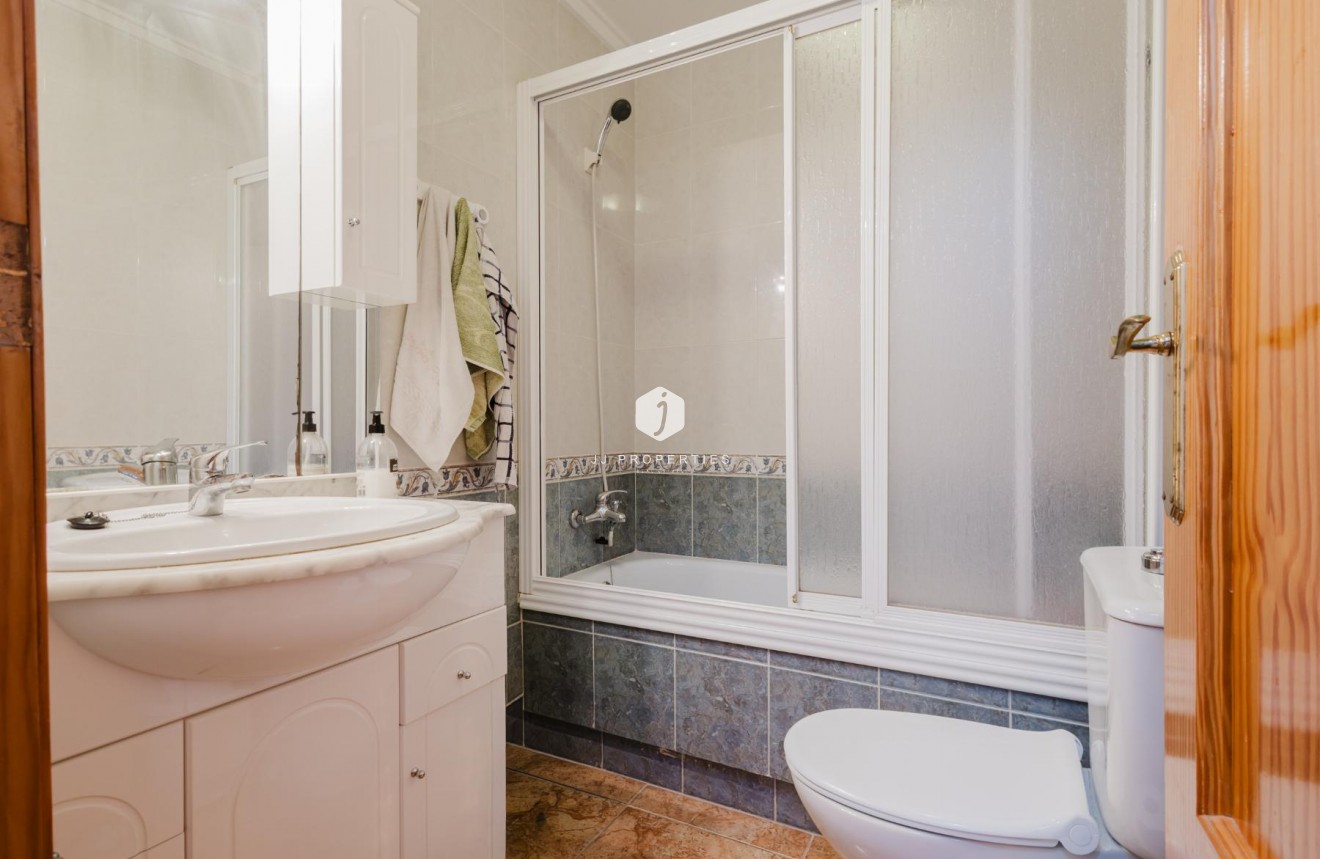 Resale - Apartment / flat -
Torrevieja - Costa Blanca