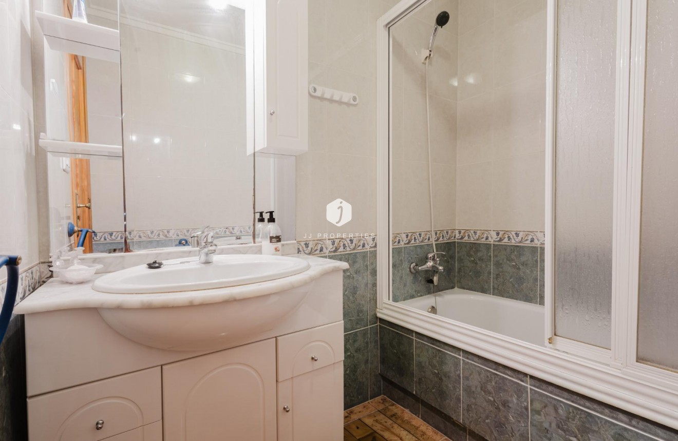 Resale - Apartment / flat -
Torrevieja - Costa Blanca
