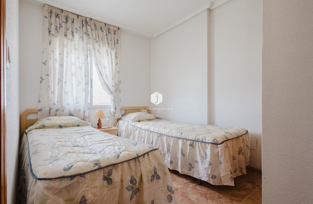 Resale - Apartment / flat -
Torrevieja - Costa Blanca