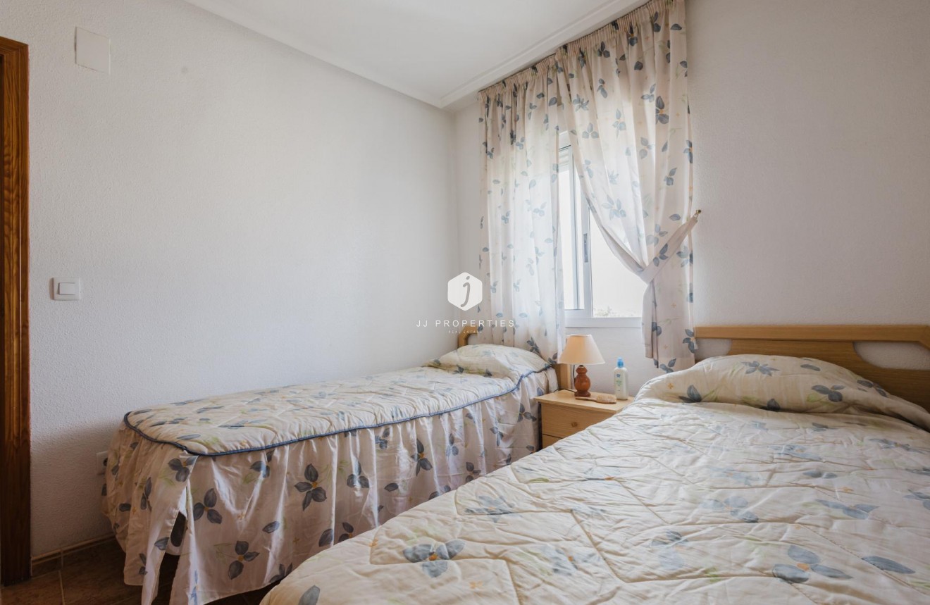 Resale - Apartment / flat -
Torrevieja - Costa Blanca