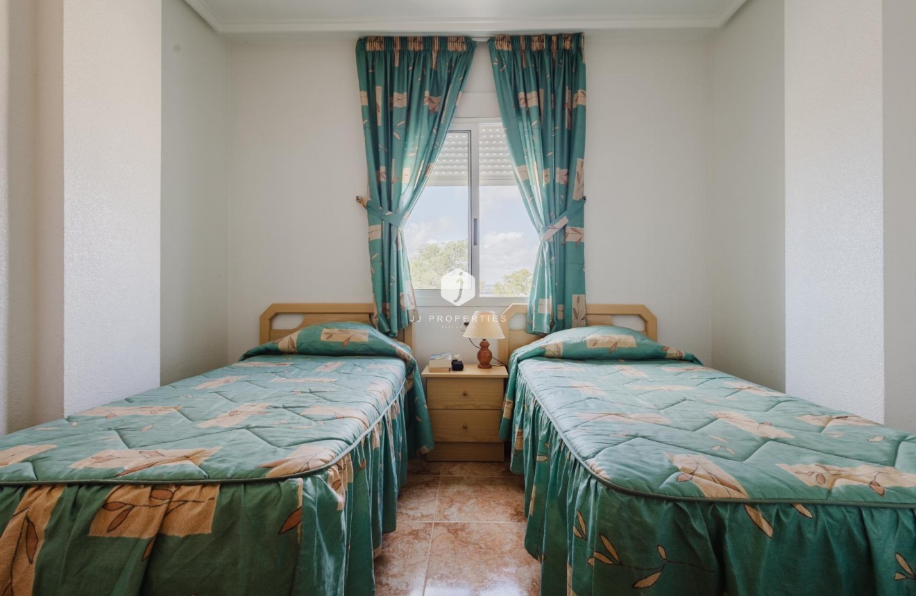 Resale - Apartment / flat -
Torrevieja - Costa Blanca
