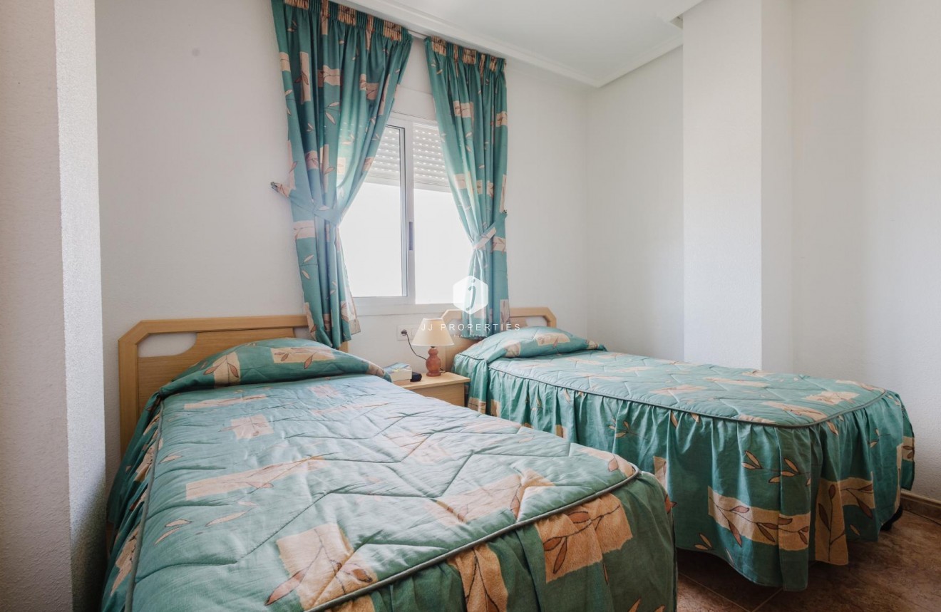 Resale - Apartment / flat -
Torrevieja - Costa Blanca