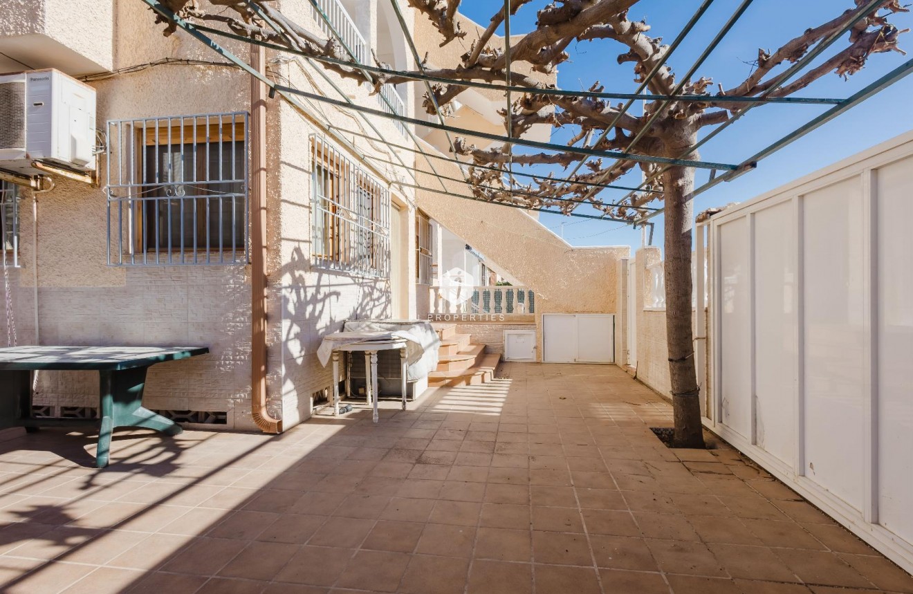 Resale - Bungalow -
Torrevieja - Costa Blanca