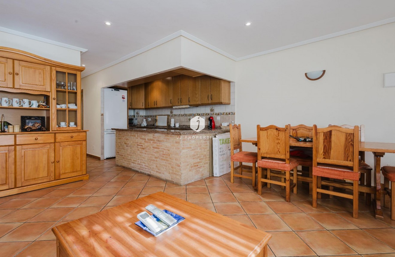 Resale - Bungalow -
Torrevieja - Costa Blanca