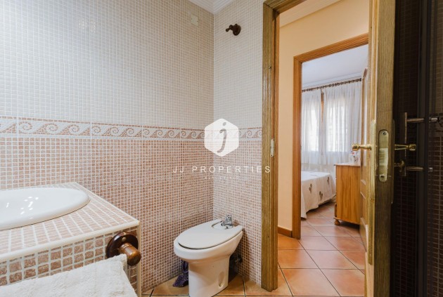 Resale - Bungalow -
Torrevieja - Costa Blanca