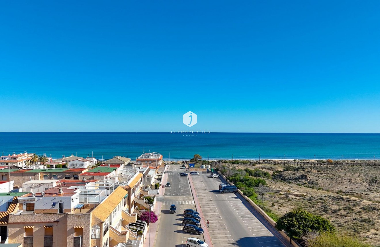 Resale - Bungalow -
Torrevieja - Costa Blanca