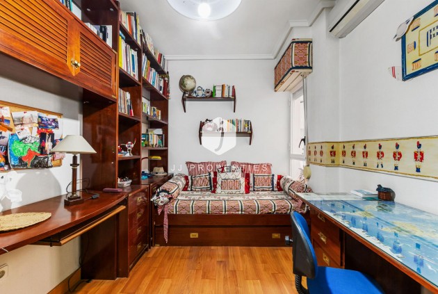 Resale - Apartment / flat -
Torrevieja - Costa Blanca