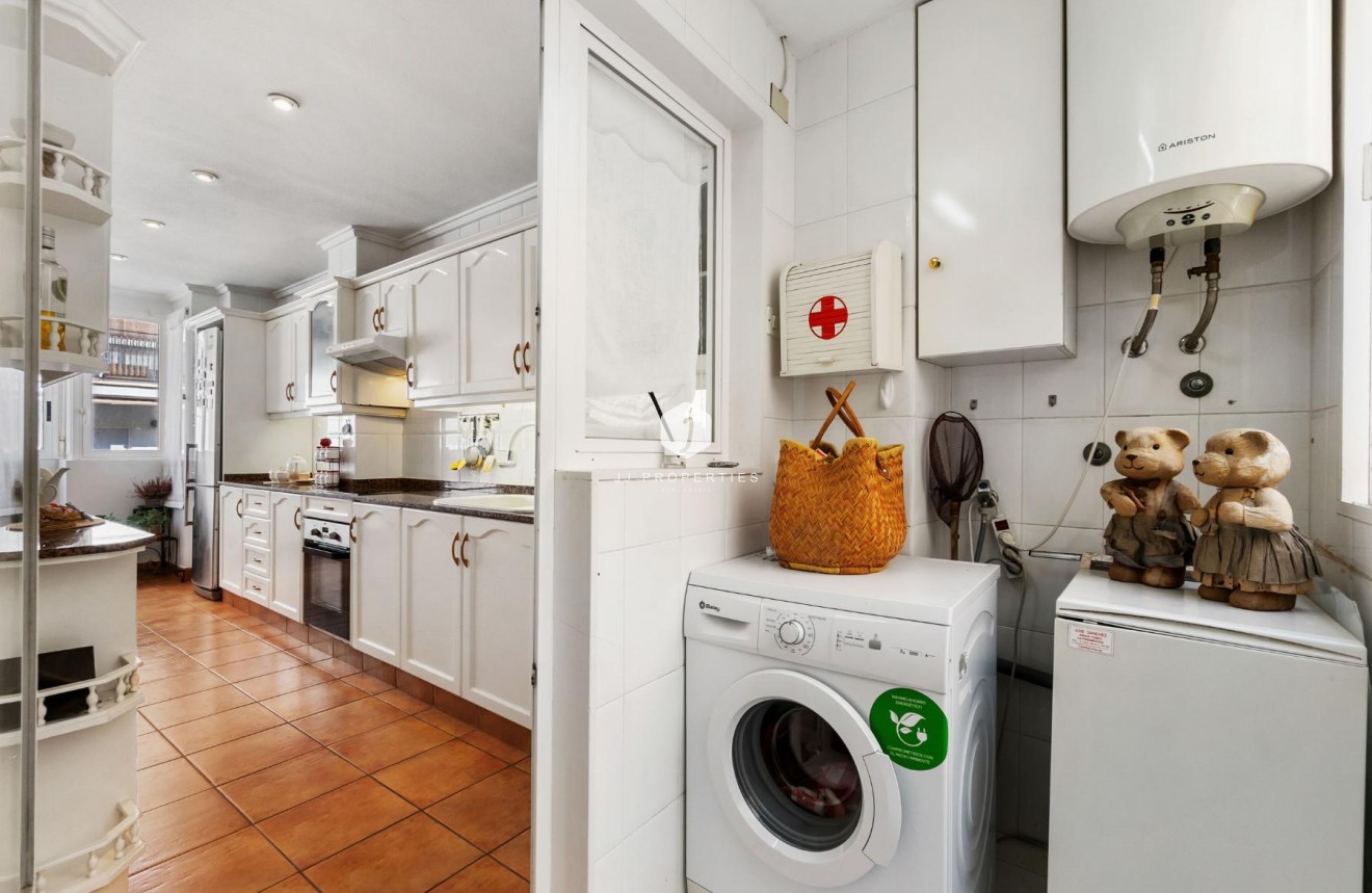 Resale - Apartment / flat -
Torrevieja - Costa Blanca
