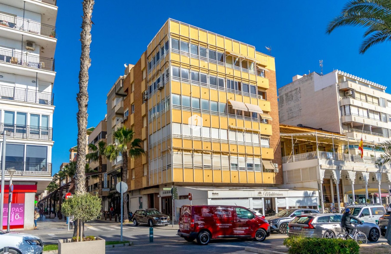 Resale - Apartment / flat -
Torrevieja - Costa Blanca