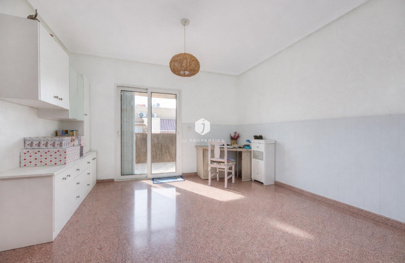 Resale - Apartment / flat -
Torrevieja - Costa Blanca