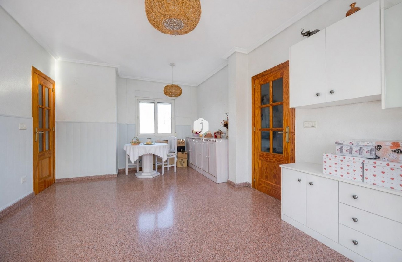 Resale - Apartment / flat -
Torrevieja - Costa Blanca