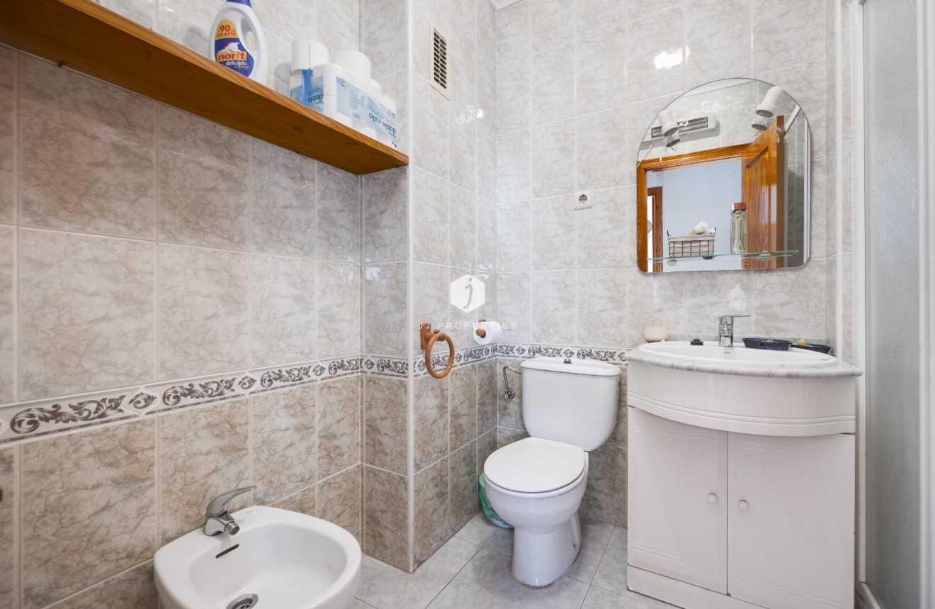 Resale - Apartment / flat -
Torrevieja - Costa Blanca