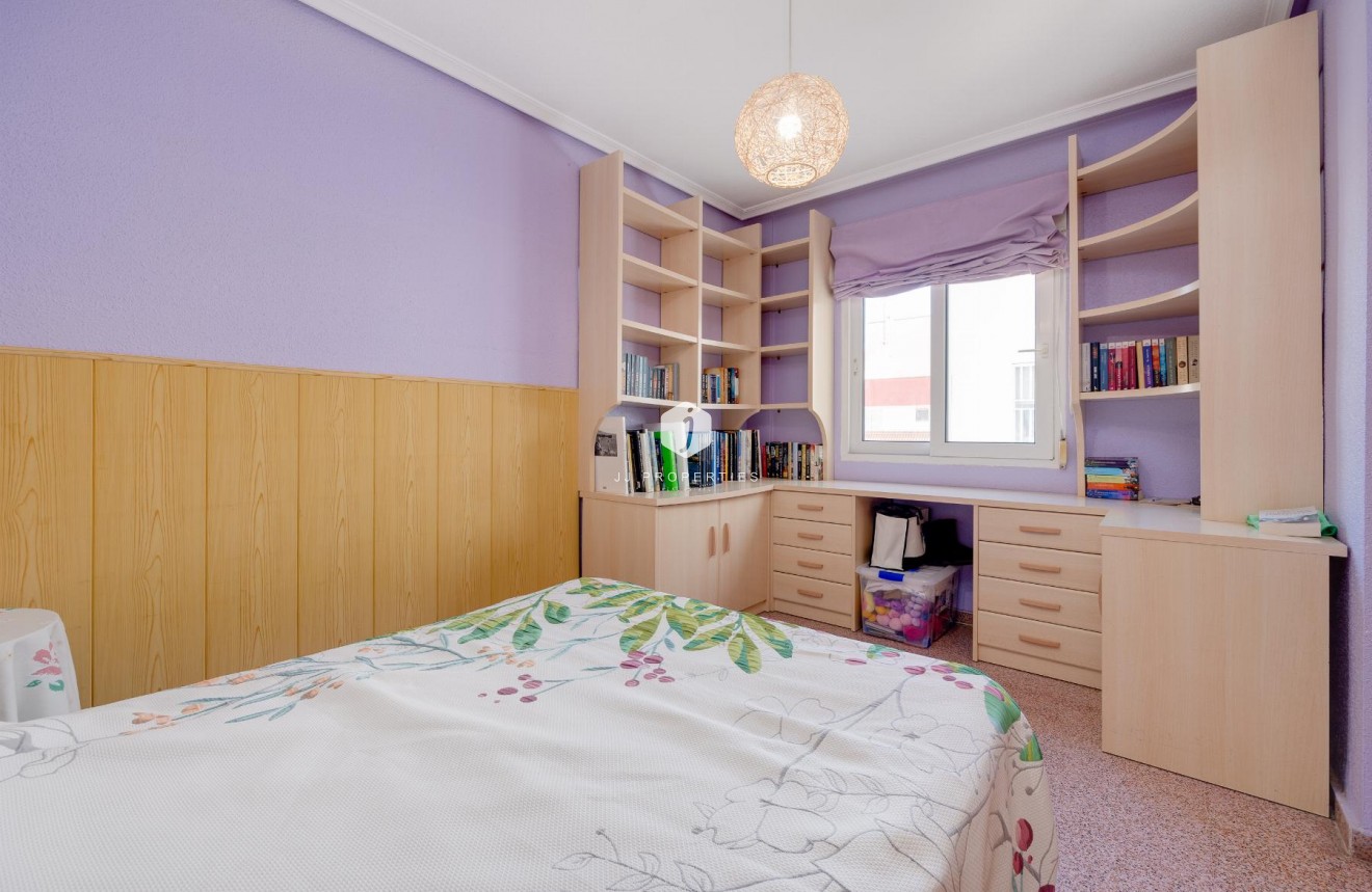 Resale - Apartment / flat -
Torrevieja - Costa Blanca