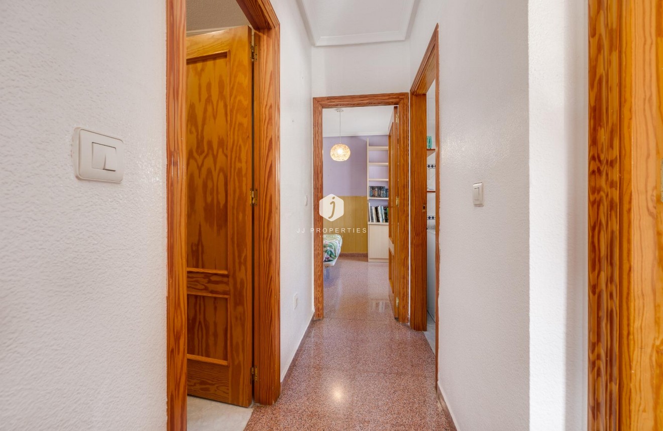 Resale - Apartment / flat -
Torrevieja - Costa Blanca