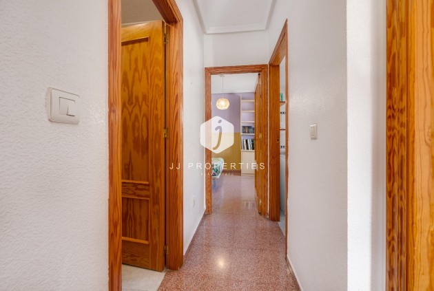 Resale - Apartment / flat -
Torrevieja - Costa Blanca