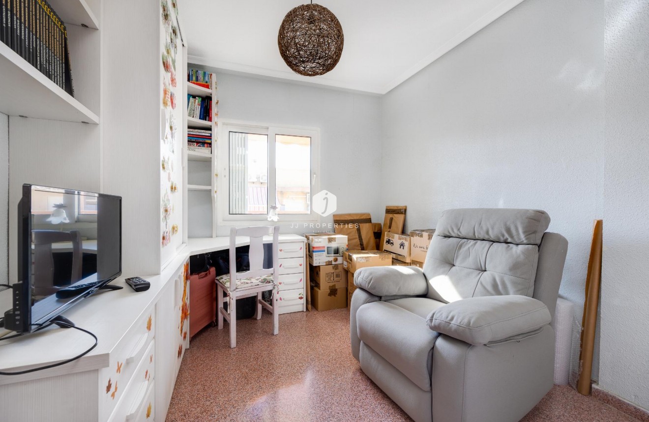 Resale - Apartment / flat -
Torrevieja - Costa Blanca