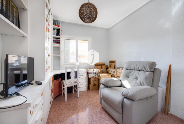 Resale - Apartment / flat -
Torrevieja - Costa Blanca