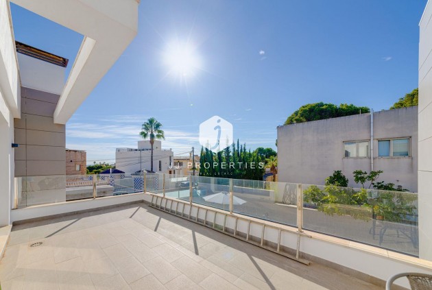 Resale - Villa -
Torrevieja - Costa Blanca