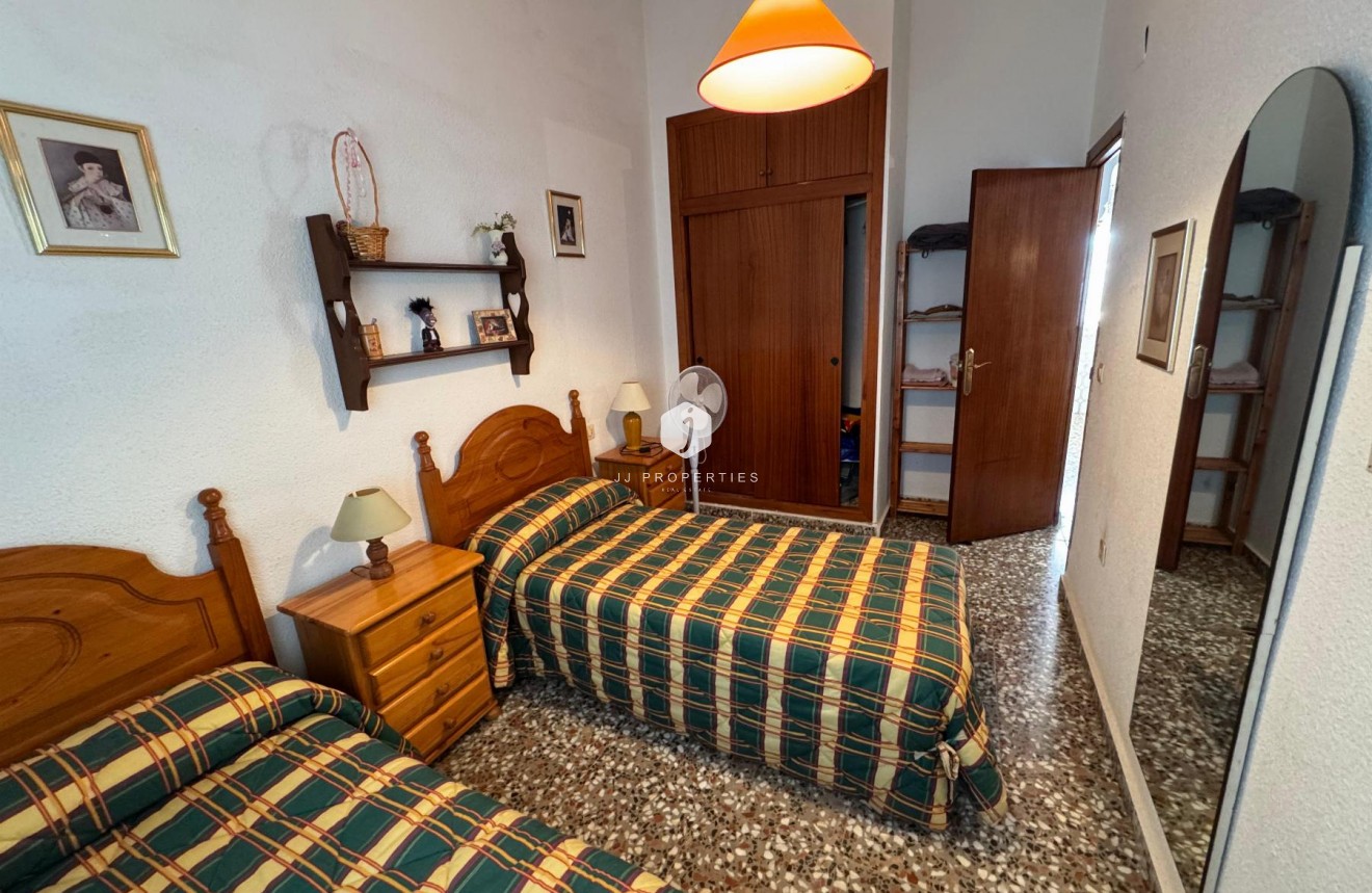 D'occasion - Chalet -
Torrevieja - Costa Blanca