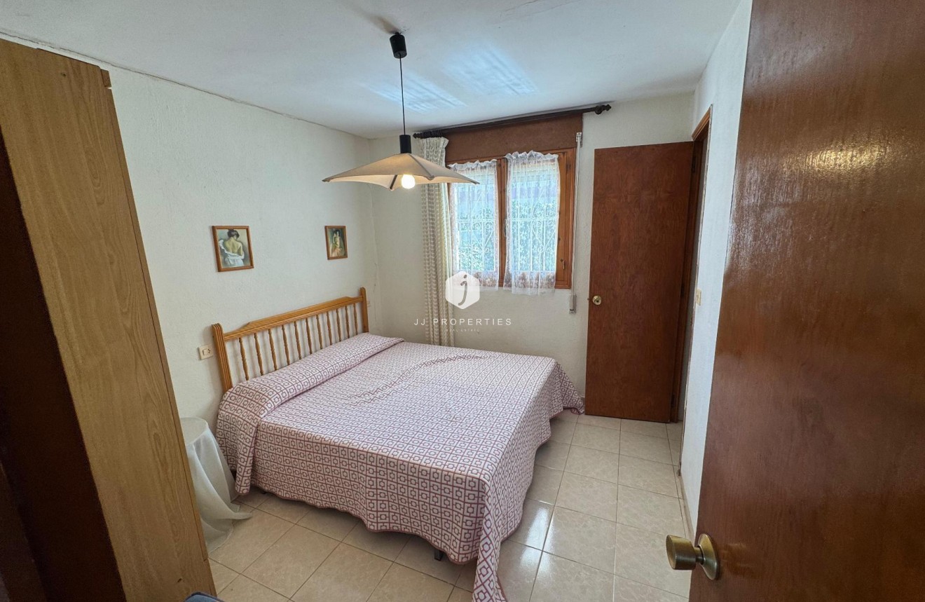 D'occasion - Chalet -
Torrevieja - Costa Blanca