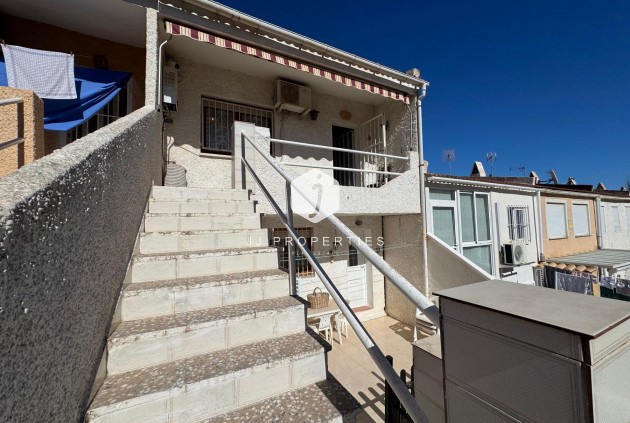D'occasion - Chalet -
Torrevieja - Costa Blanca