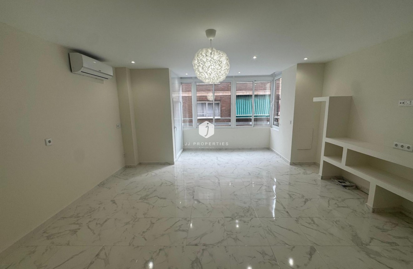 D'occasion - Appartement -
Torrevieja - Costa Blanca