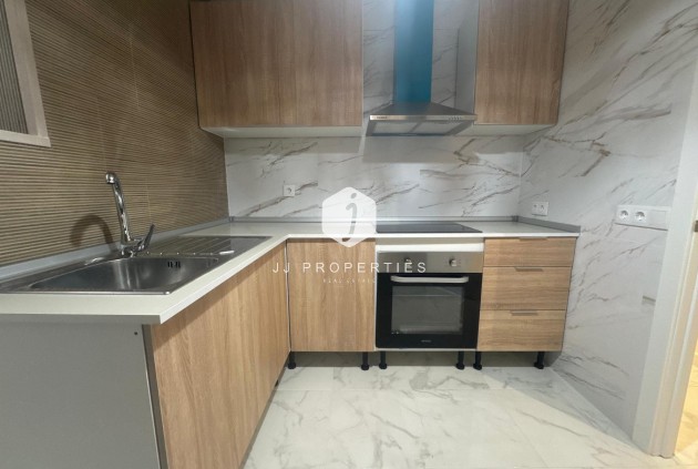 D'occasion - Appartement -
Torrevieja - Costa Blanca