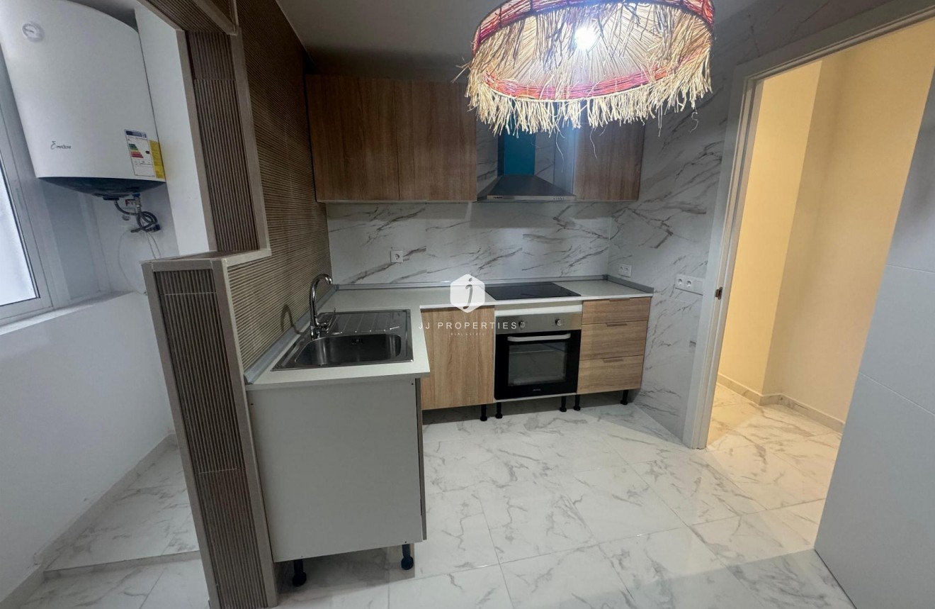 D'occasion - Appartement -
Torrevieja - Costa Blanca