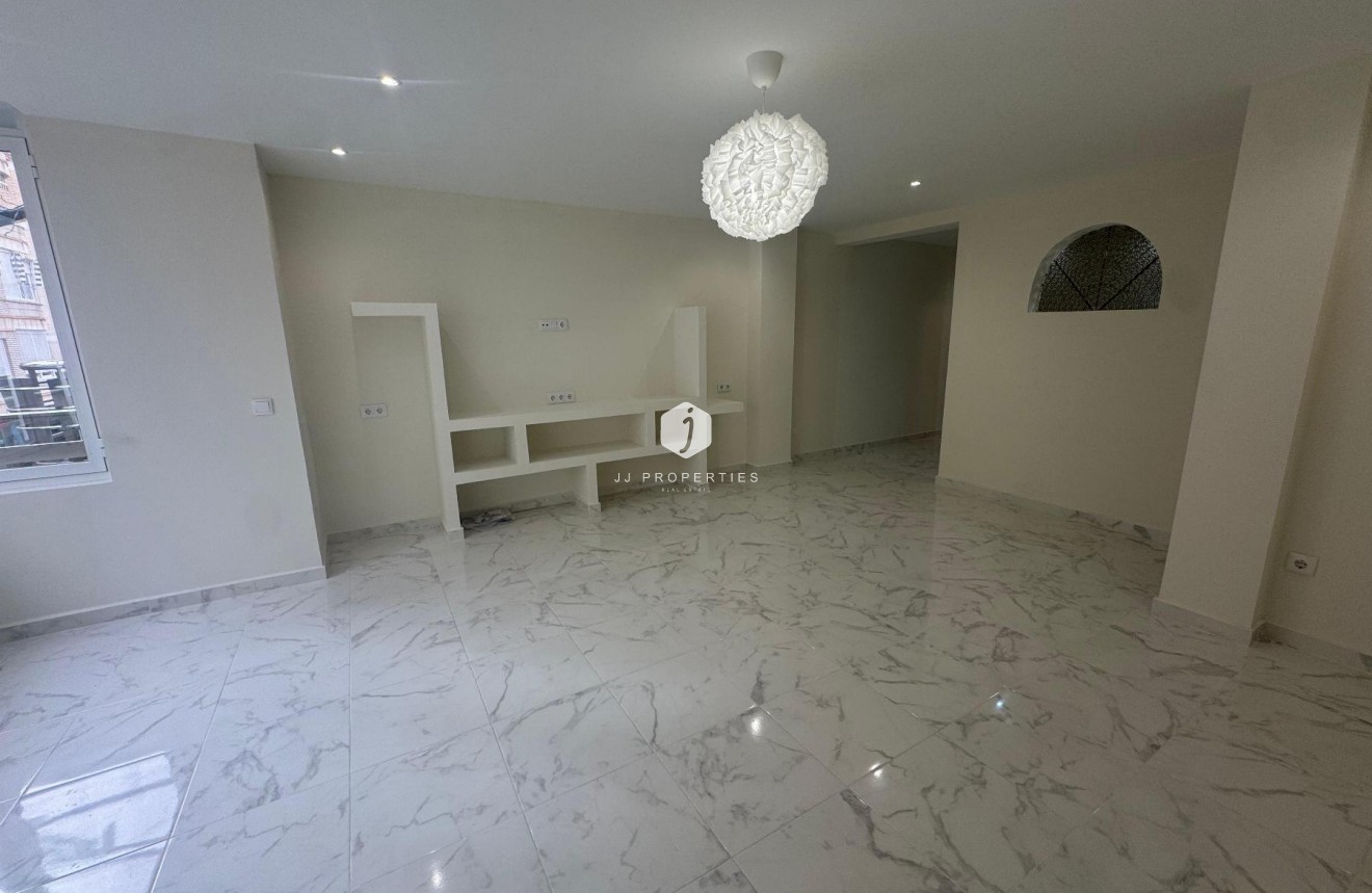 D'occasion - Appartement -
Torrevieja - Costa Blanca