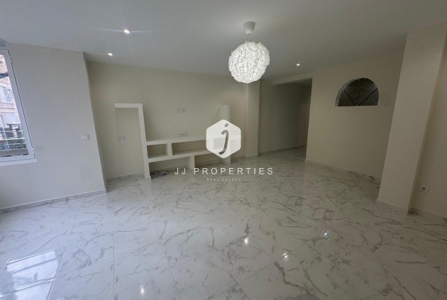 D'occasion - Appartement -
Torrevieja - Costa Blanca