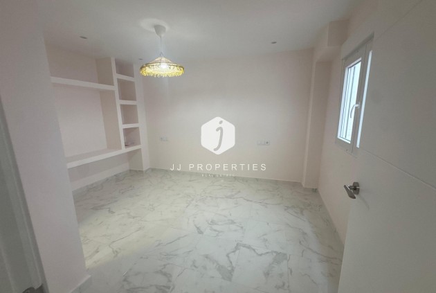 D'occasion - Appartement -
Torrevieja - Costa Blanca