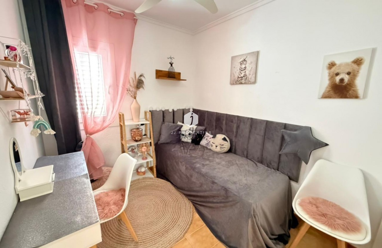 Resale - Chalet -
Torrevieja - Los Frutales