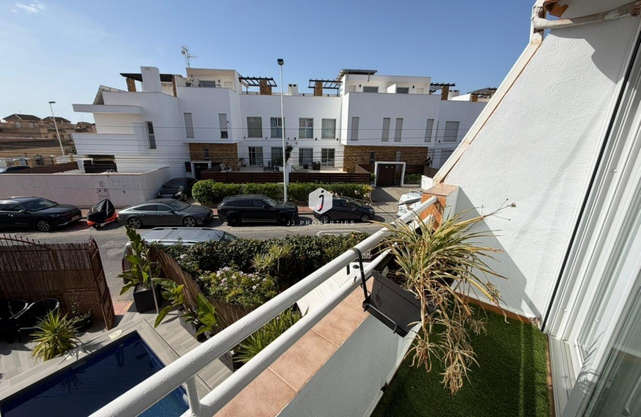 Resale - Chalet -
Torrevieja - Los Frutales