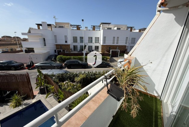 Resale - Chalet -
Torrevieja - Los Frutales