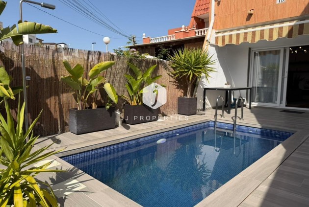 Resale - Chalet -
Torrevieja - Los Frutales