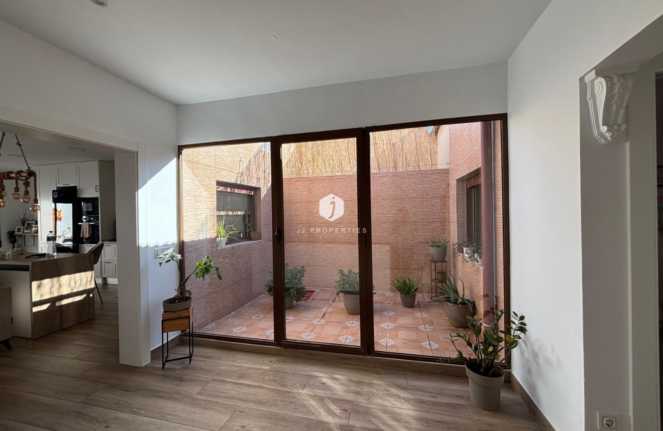Resale - Apartment / flat -
Almoradí - Centro Urbano 2