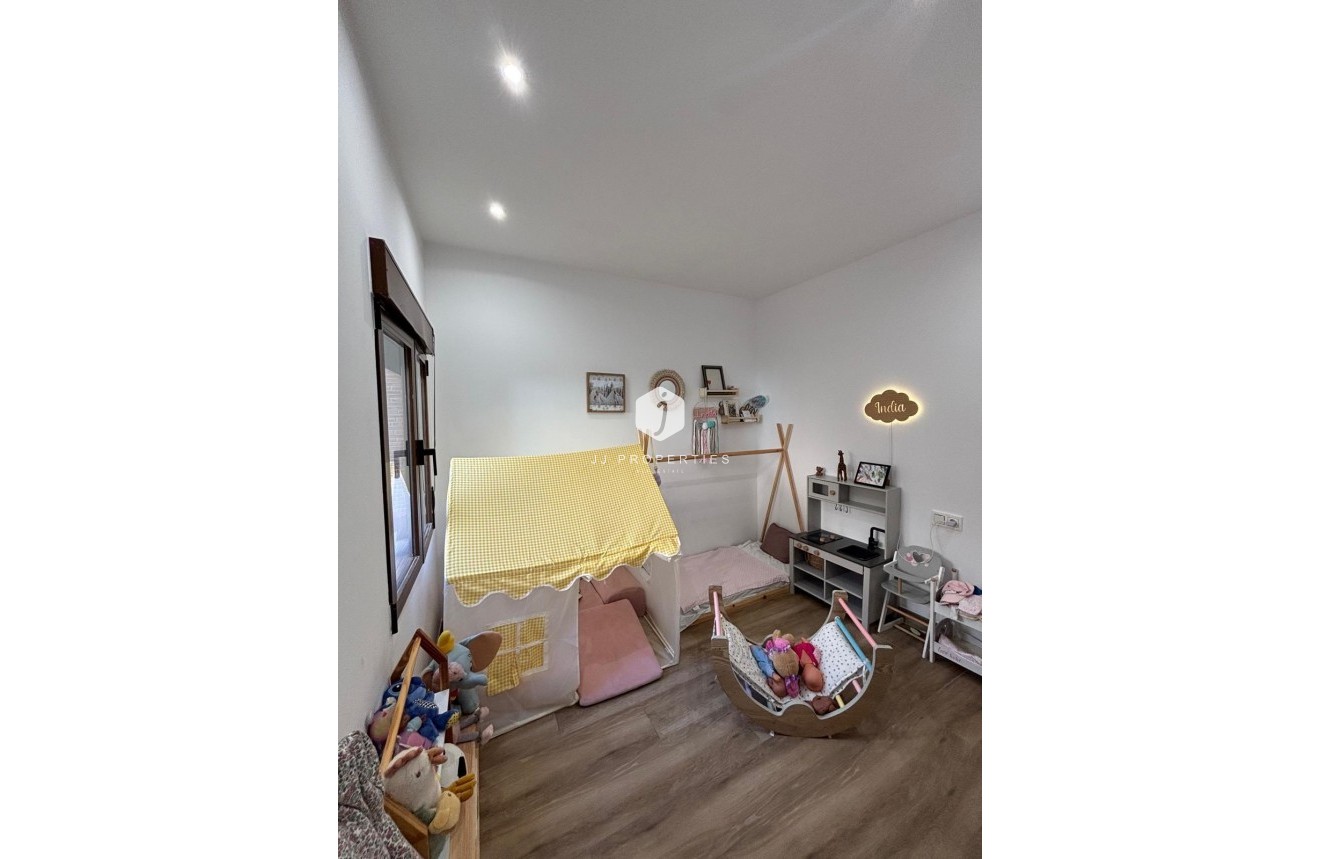 Resale - Apartment / flat -
Almoradí - Centro Urbano 2